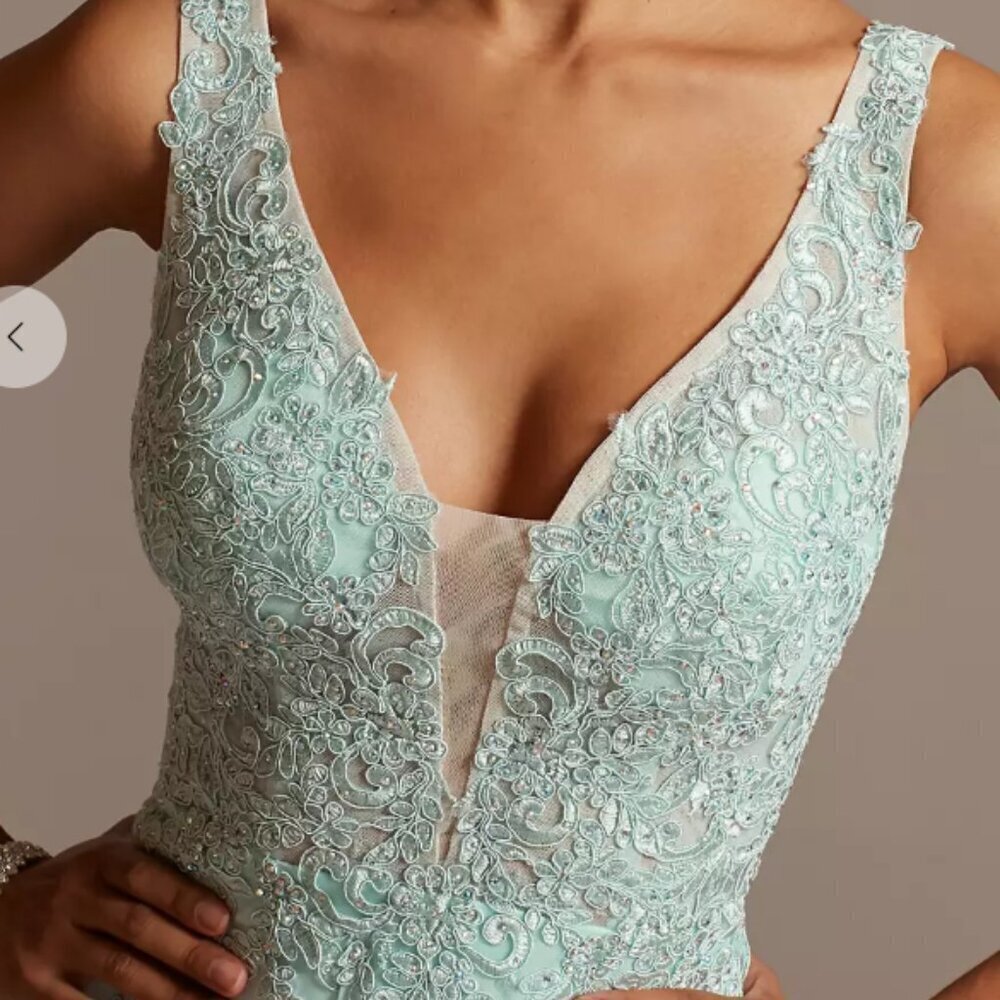 Blondie size 5 blue prom dress- Corded Lace Embellishment Plunging - Picture 1 of 6